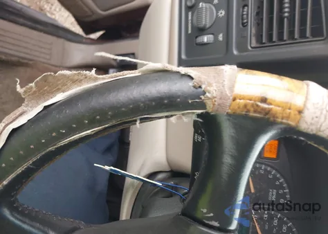 2002 Chevrolet Tahoe Ls z USA, uszkodzony, nr VIN 1GNEC13Z12R159564